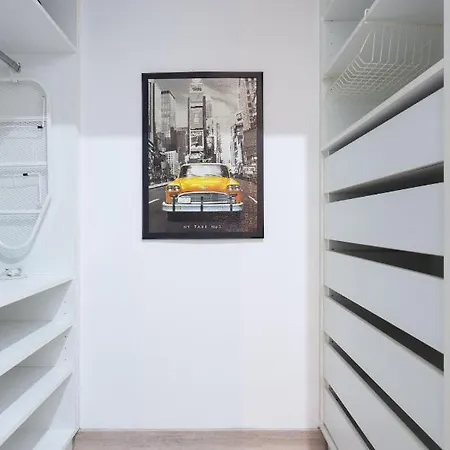 Home2book Center Design Cruz *