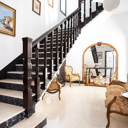 Apartment Home2book Center Design Cruz *